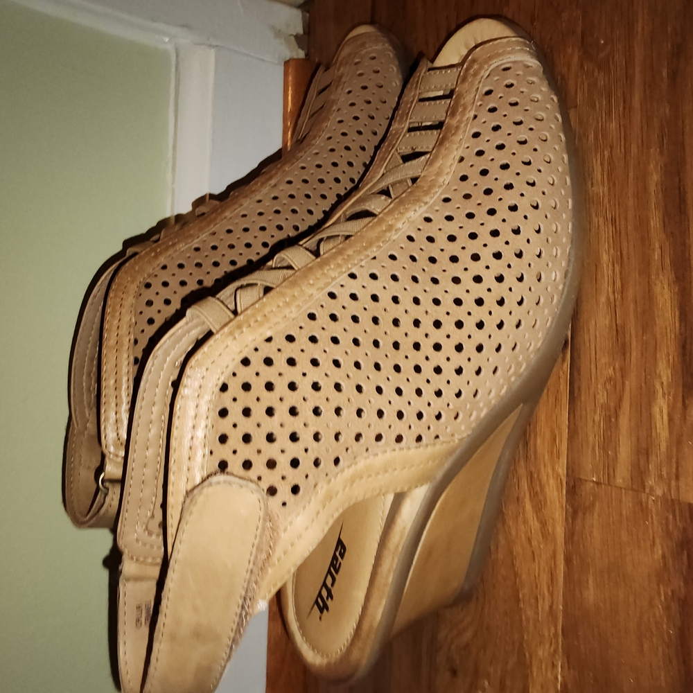 Earth Shoes